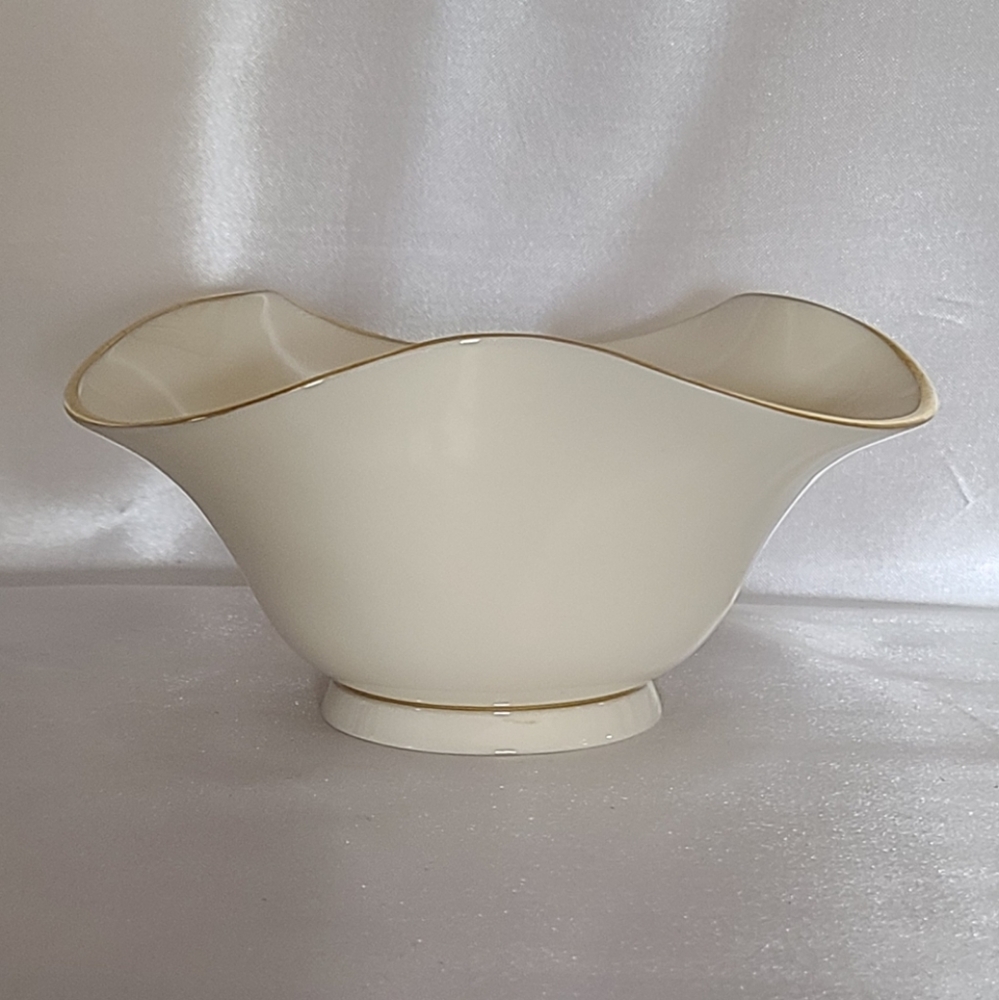 Lenox China Wavy All Purpose Bowl (Devon dish)